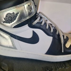 Nike Air Retro Black & Metallic Silver